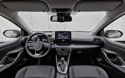 Mazda2 Hybrid interieur autobedrijf Knoop Utrecht