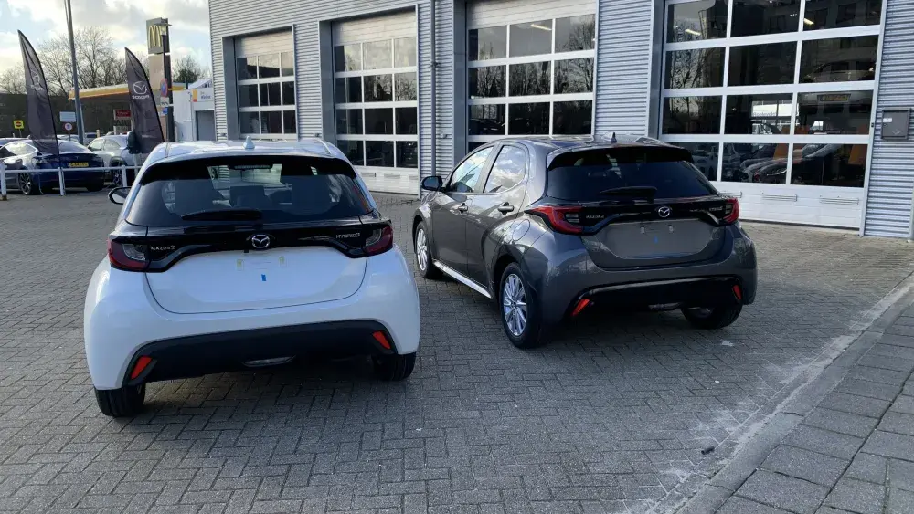 Mazda2 Hybrid autobedrijf Knoop
