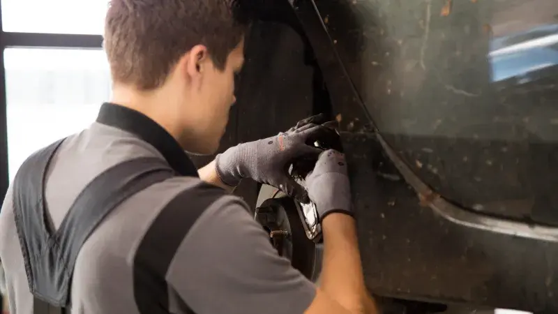Schadeherstel, schade, autoschade, mazda schadeherstel, Mazda monteur, mazda garage, mazda onderhoud, autobedrijf Knoop Maarssen, Knoop Autobedrijven, mazda knoop, knoop mazda, autogilde, James autoservice,